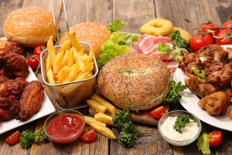 Mơ thấy ăn uống đánh con gì bao ăn?