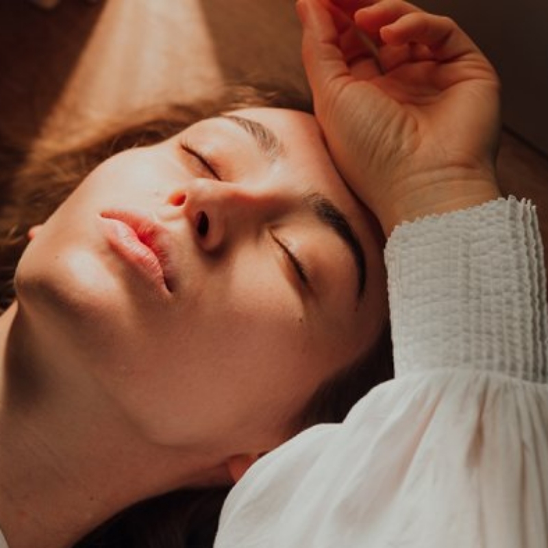 Mơ thấy ngoại tình bị phát hiện đánh con gì? Mơ người yêu ngoại tình