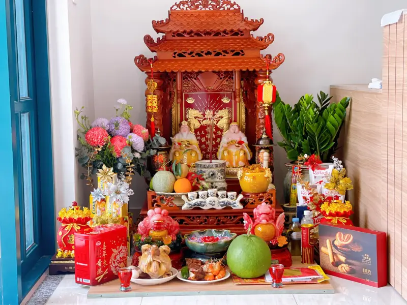 Những vật phẩm nên có trên bàn thờ Ông Địa
