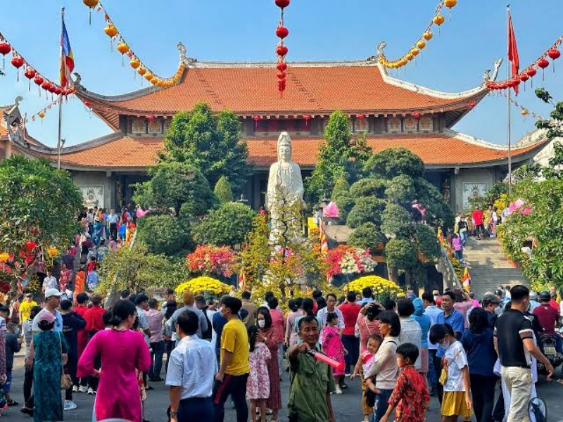 Mơ thấy đi chùa xin lộc thì cần phải lưu ý điều gì?