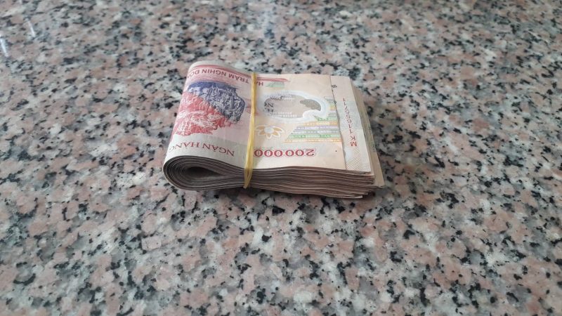 Mơ thấy nhặt được tiền là số mấy?