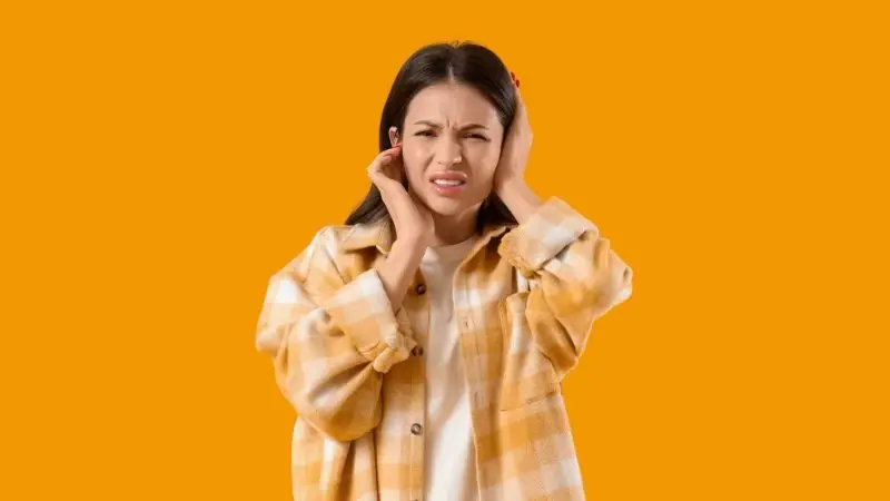 Ù tai trái kéo dài có nguy hiểm không?